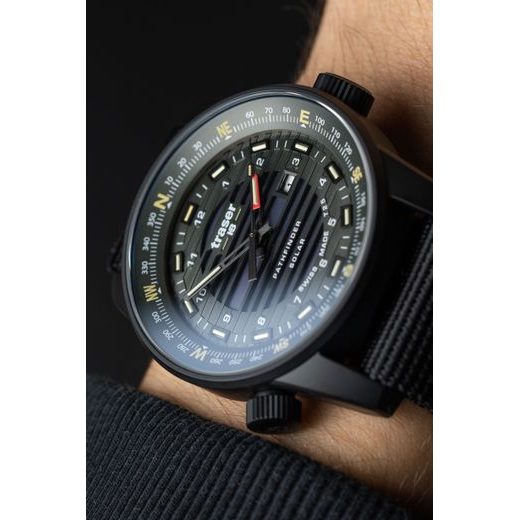 TRASER P68 PATHFINDER SOLAR BLACK ČERNÉ NATO - TACTICAL - HODINKY