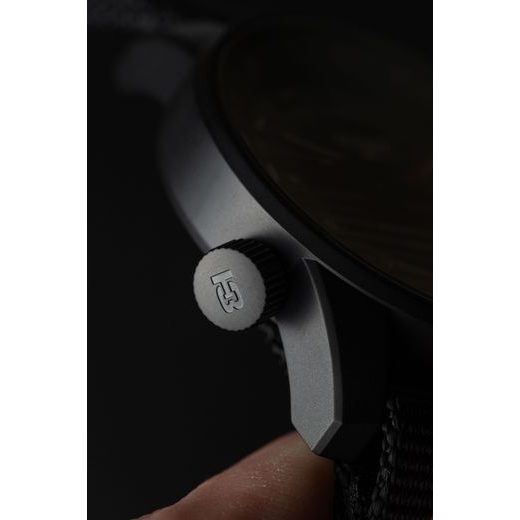 TRASER P68 PATHFINDER SOLAR BLACK ČERNÉ NATO - TACTICAL - HODINKY