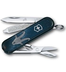 NŮŽ VICTORINOX CLASSIC SD ZODIAC EXCLUSIVE EDITION CAPRICORN 0.6223.2CAP - KAPESNÍ NOŽE - PŘÍSLUŠENSTVÍ