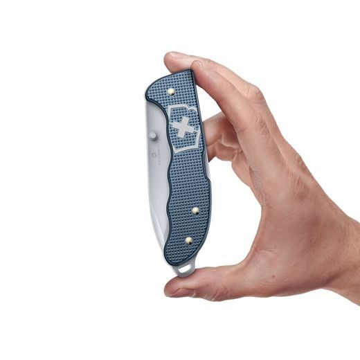 NŮŽ VICTORINOX EVOKE ALOX 2026 LIMITED EDITION GLACIAL BLUE 0.9415.L26 - KAPESNÍ NOŽE - PŘÍSLUŠENSTVÍ