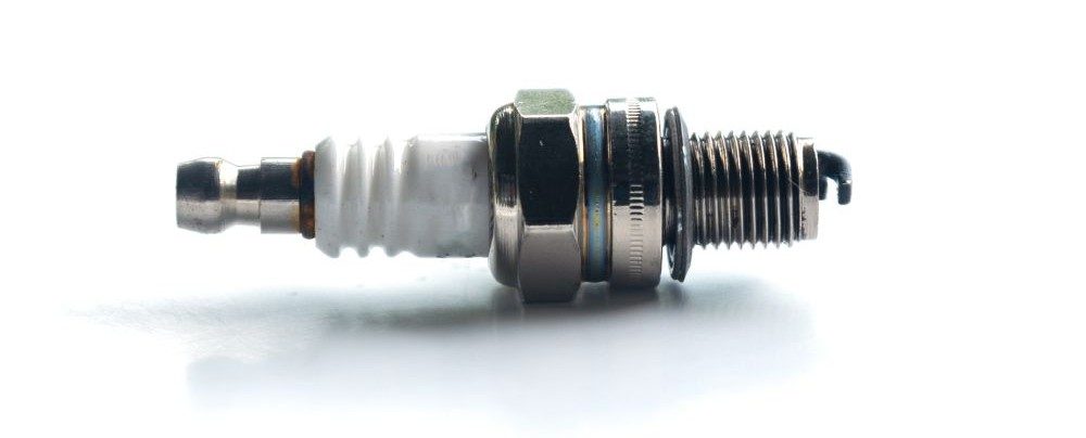 zapalovací svíčka vhodná pro motorové sekačky