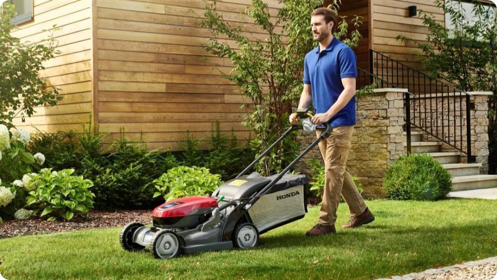 Akumulátorová sekačka Honda