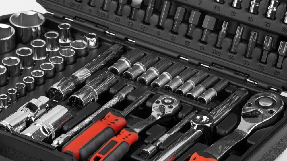 gola sada s nástrčnými klíči, ráčnami a příslušenstvím v kufříku