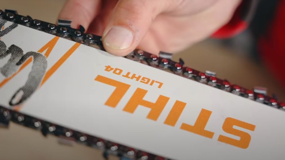 napnutí řetězu motorové pily