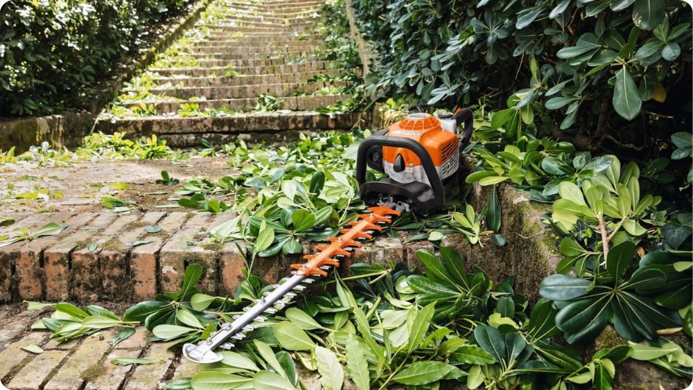 Benzínové nůžky na živý plot STIHL