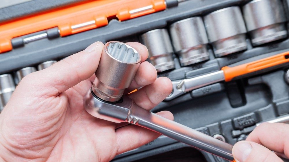 přehledná gola sada s ráčnou a nástrčnými hlavicemi