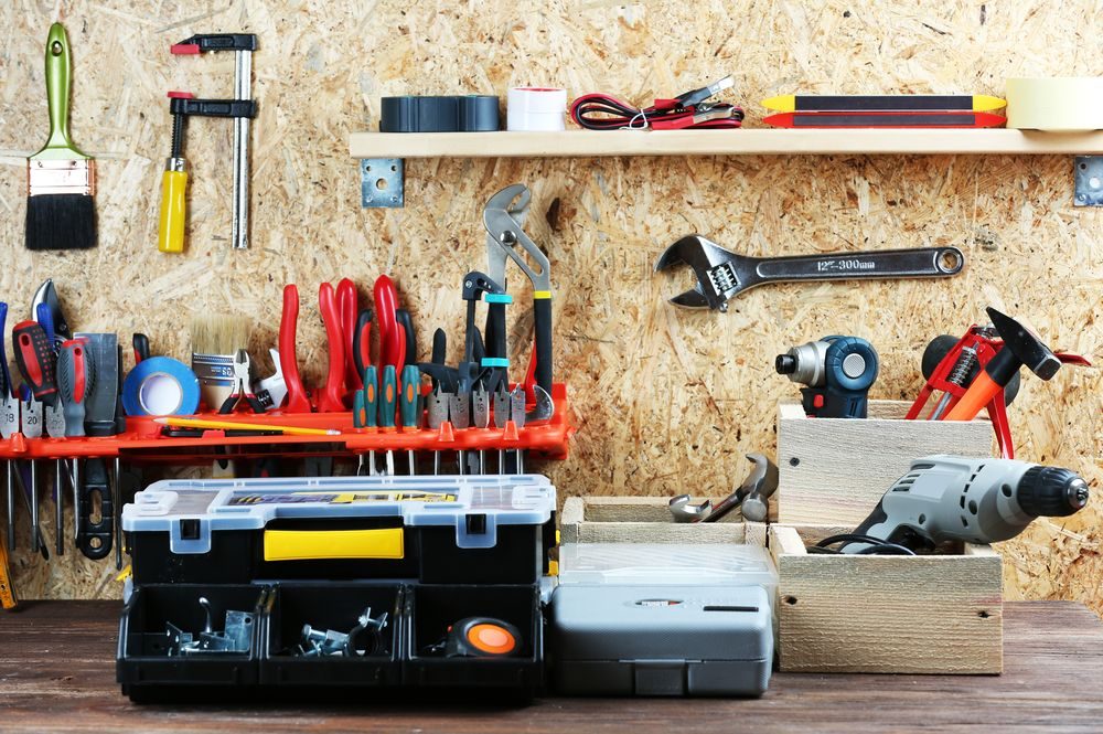 uspořádání nářadí v domácí dílně
