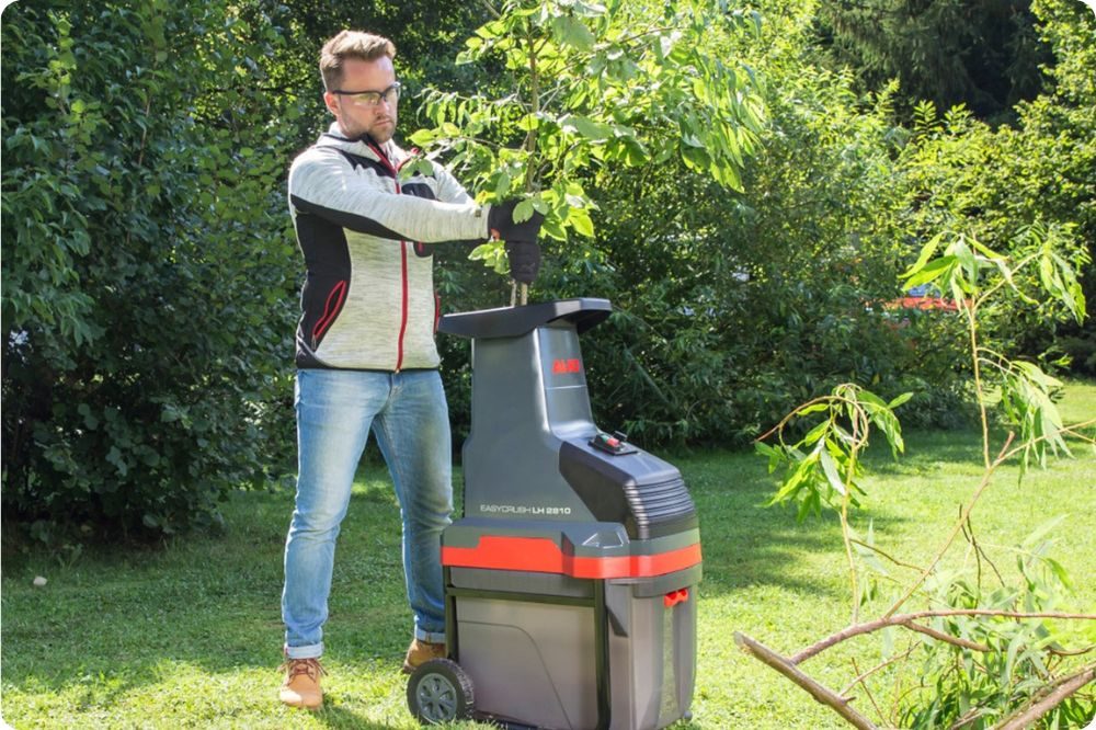 Zahradní drtič větví - zpracování dřevního odpadu