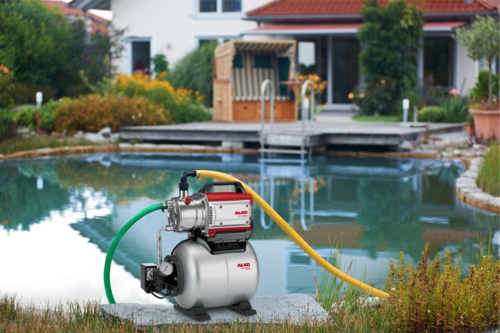 domácí vodárna AL-KO s tlakovou nádobou u zahradního jezírka