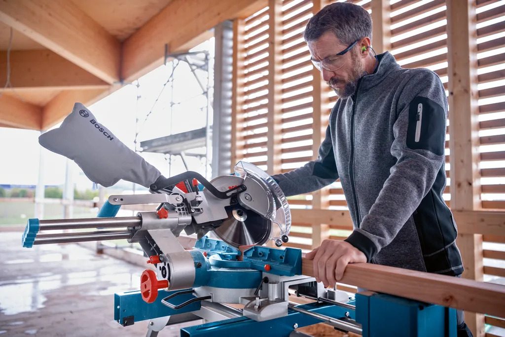 Profesionální použití pokosové pily