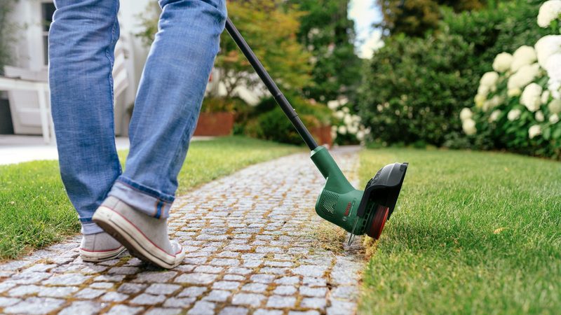 Jarabák doporučuje: Nejlepší aku strunové sekačky pro vaši zahradu