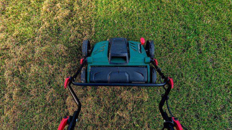 Vertikutátor vs. kultivátor: Jaký je mezi nimi rozdíl a na co se používají?