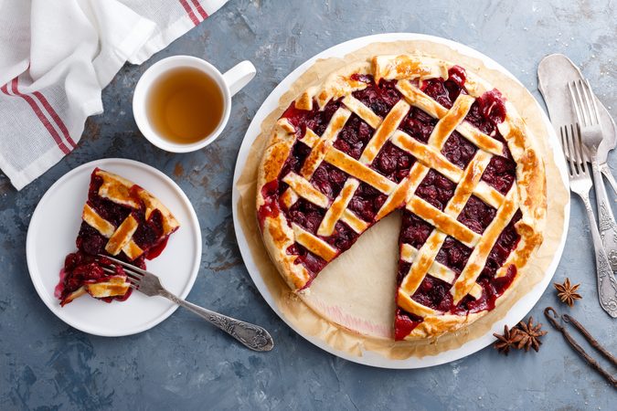 Jak správně sklízet třešně a skvělý recept na třešňový koláč