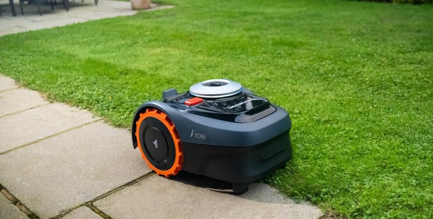 Robotická sekačka Segway Navimow i108E: Budoucnost údržby trávníku