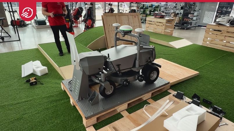 VIDEO: Profesionální robotická sekačka FJD RM21 u Jarabáka