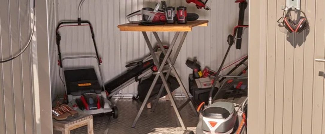 Jak správně zazimovat a skladovat zahradní aku nářadí AL-KO