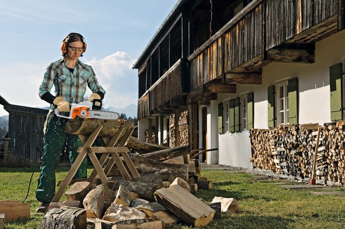 Nejlepší elektrické řetězové pily: Tipy a doporučení od Jarabáka