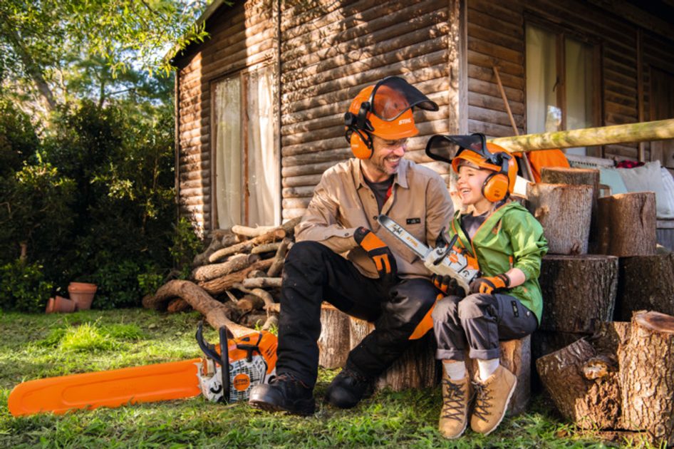 Dětská motorová pila na baterie STIHL | Jarabák