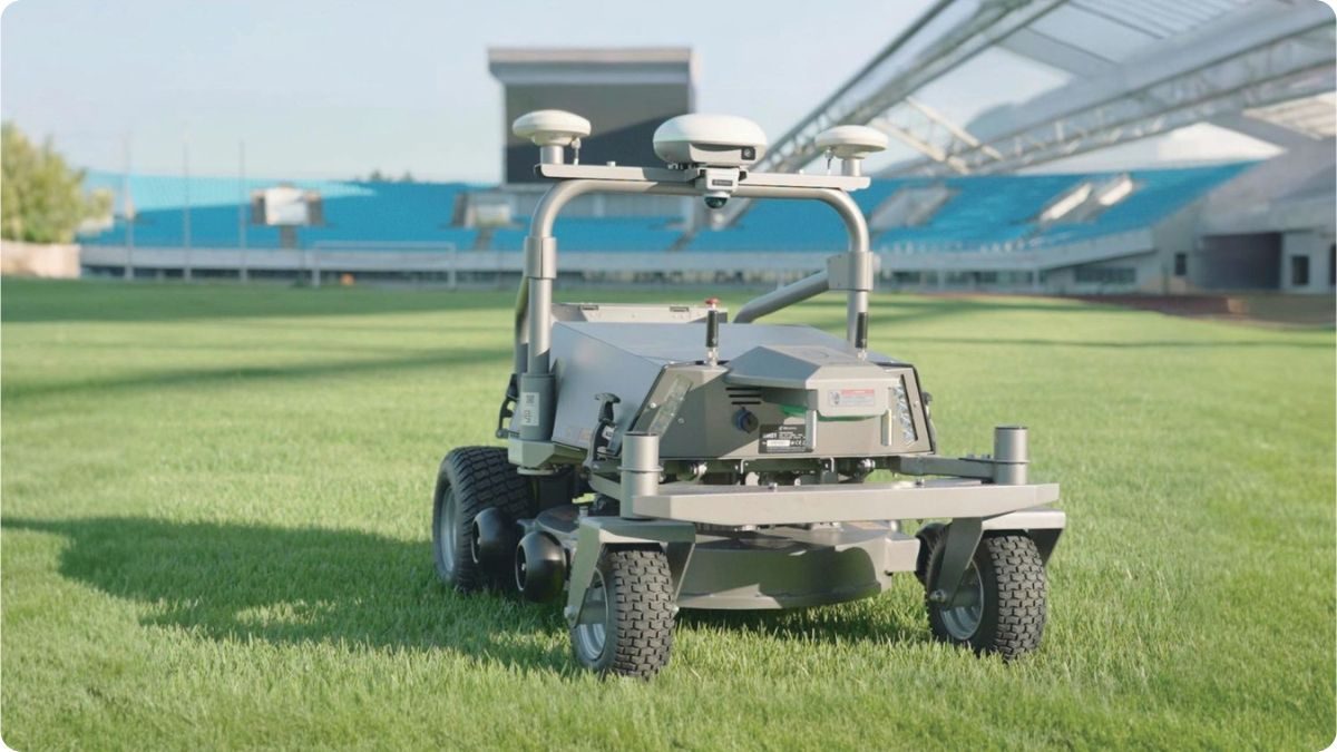 Profesionální robotická sekačka FJD RM21