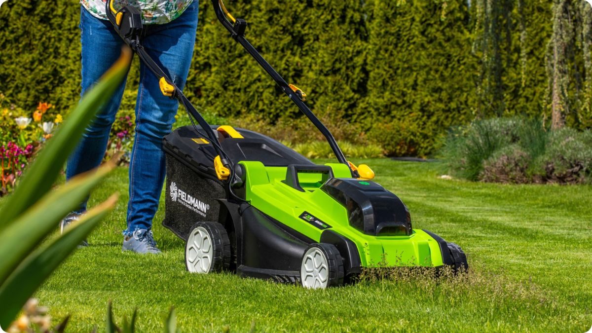 Akumulátorová sekačka na trávu Fieldmann