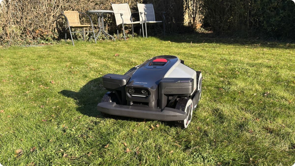 Test robotické sekačky Roborock RockMow Z1