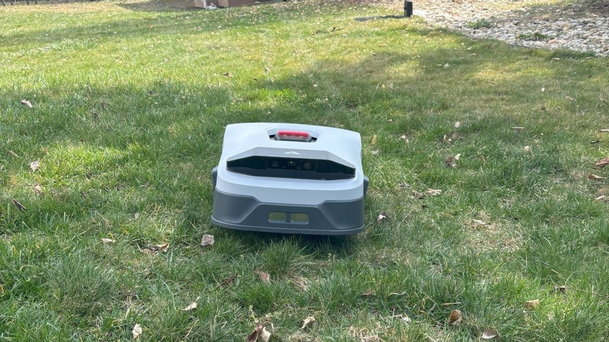 test robotické sekačky ANTHBOT Genie