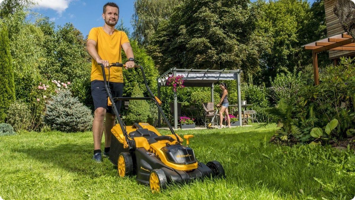 Akumulátorová sekačka na trávu Riwall