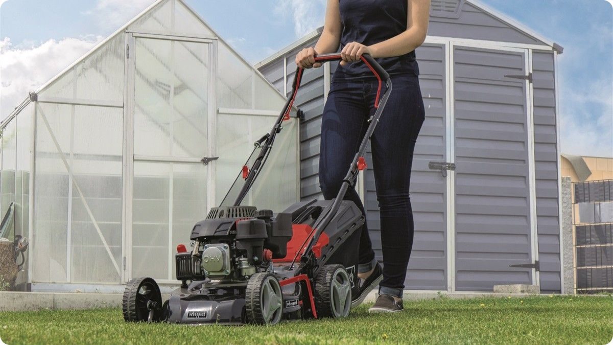 Benzínová sekačka na trávu Scheppach