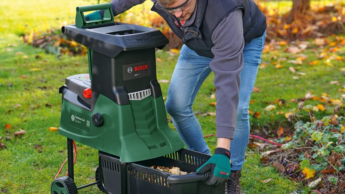 nožový drtič větví 