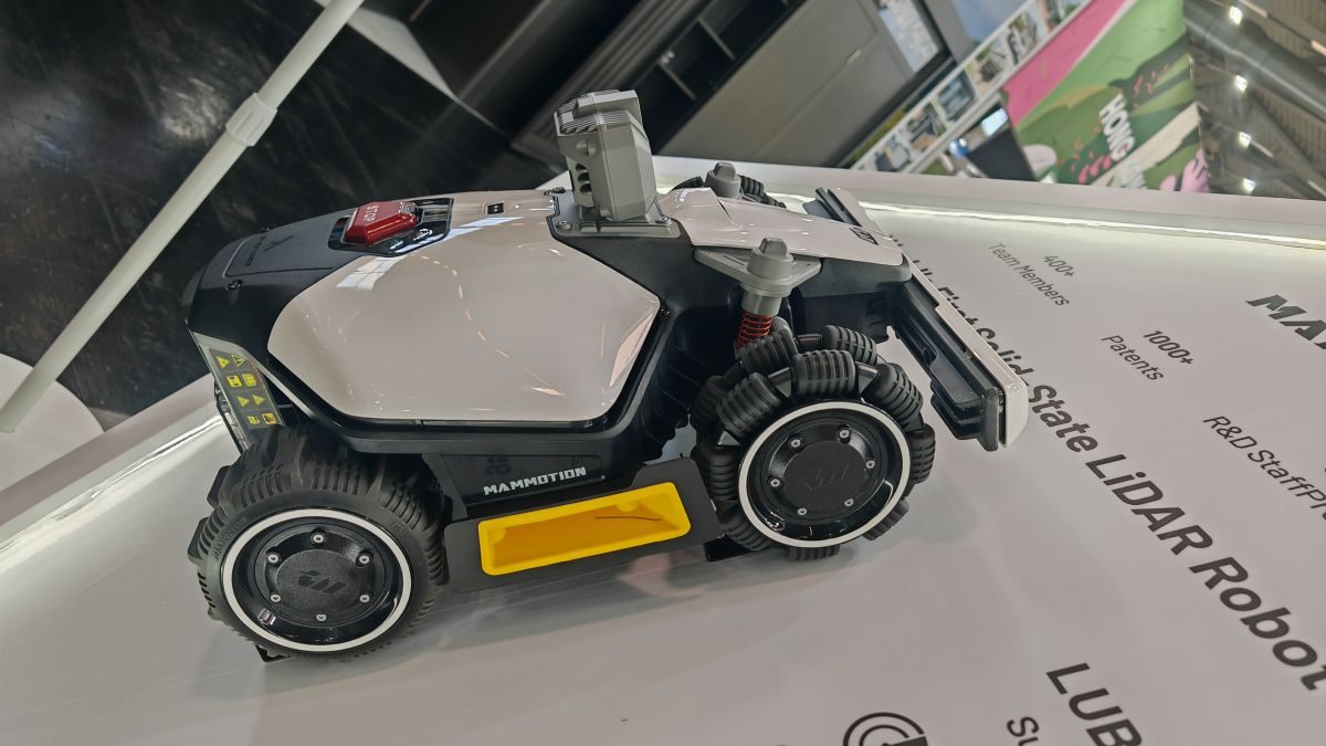 Robotická sekačka Mammotion LUBA mini AWD LiDAR na veletrhu spoga+gafa 2025