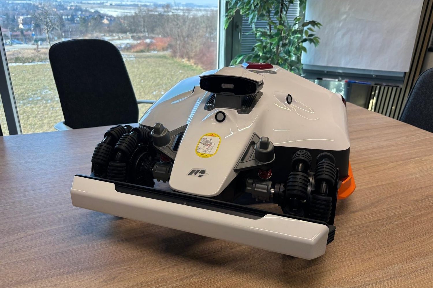 LUBA 2 AWD X - čelní pohled