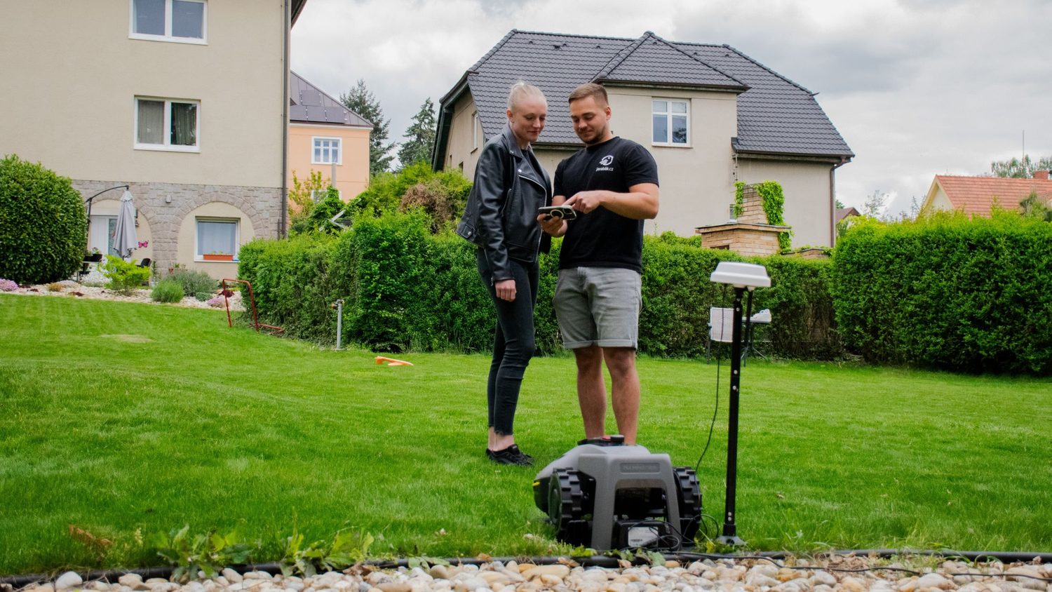 profesionální instalace robotické sekačky