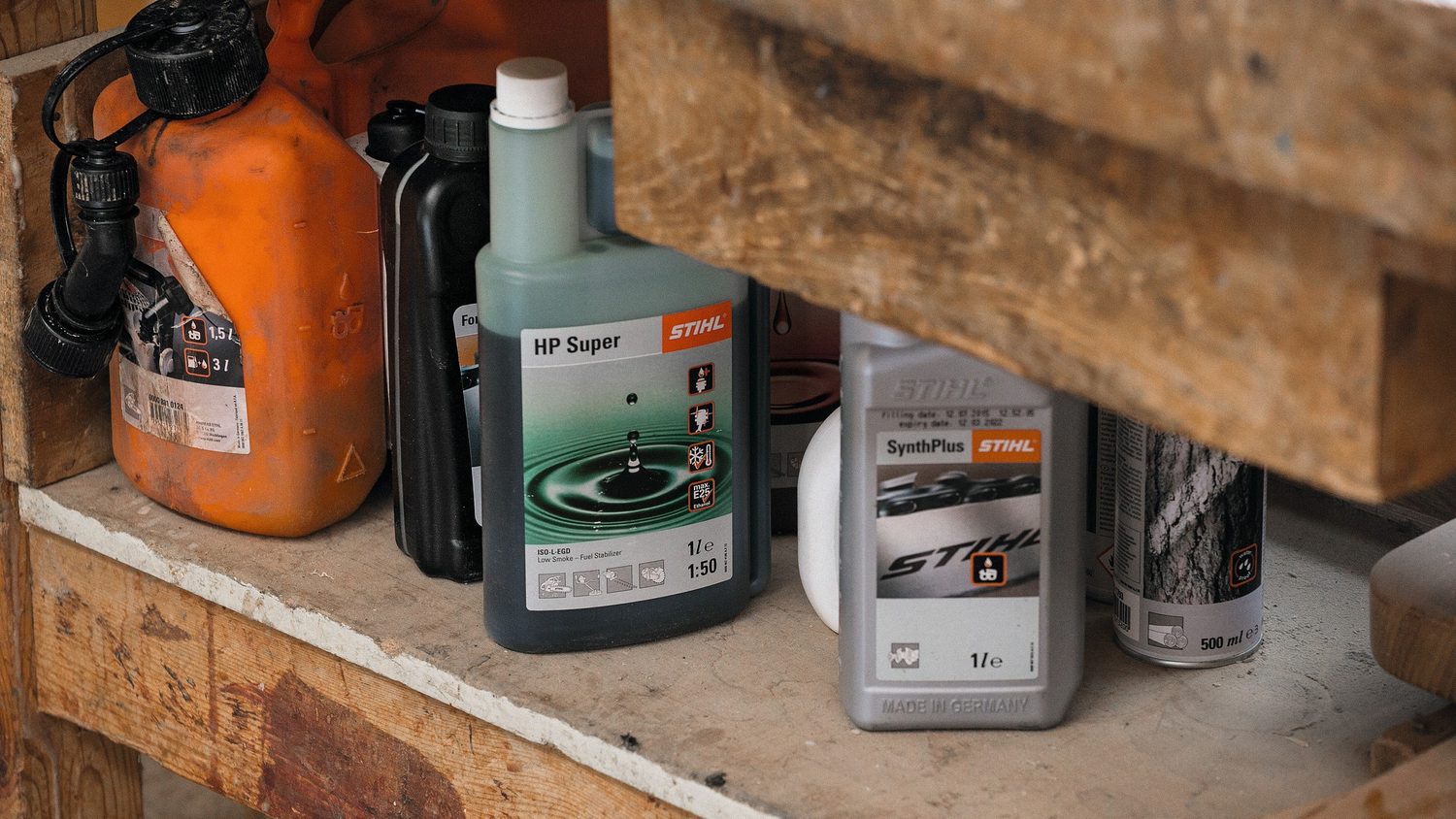 skladování oleje pro motorové pily STIHL