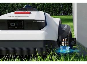 Nové robotické sekačky Ecovacs 2026: LiDAR navigace a strunový vyžínač