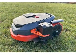 Jak robotické sekačky sekají okraje trávníku?