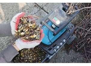 Jaký je rozdíl mezi drtičem větví a štěpkovačem?