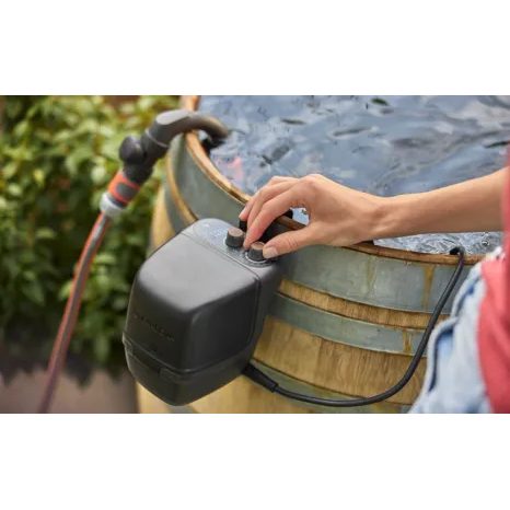 Aku čerpadlo do sudu Gardena 2600 Comfort 18V P4A set 14604-20 - 4