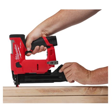 Aku hřebíkovačka Milwaukee M12 FCN18GS-202X 4933493355 - 11