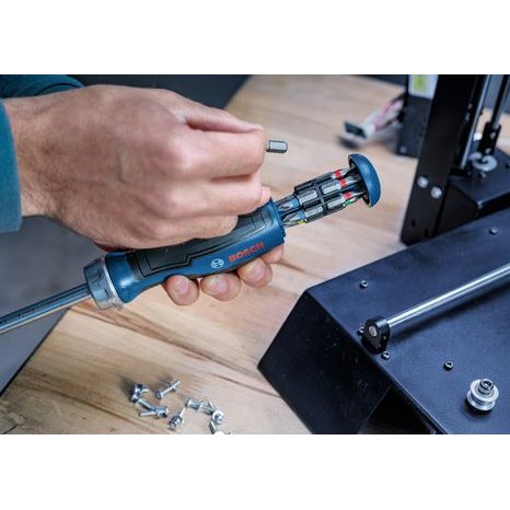 Ráčnový šroubovák Bosch se zásobníkem 12 ks bitů 1600A039PK - 3
