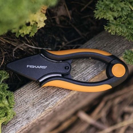 Nůžky na bylinky Fiskars Solid SP 220 1063326 - 9