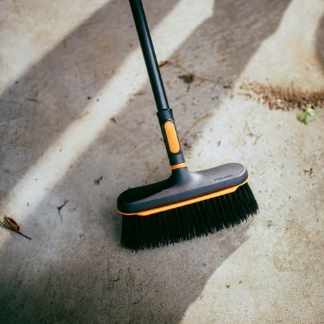 Univerzální koště Fiskars OneClick 1080701 - 3