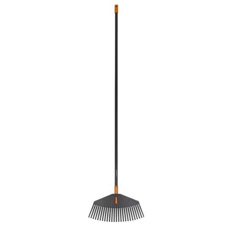 Hrable na lístie Fiskars Solid M