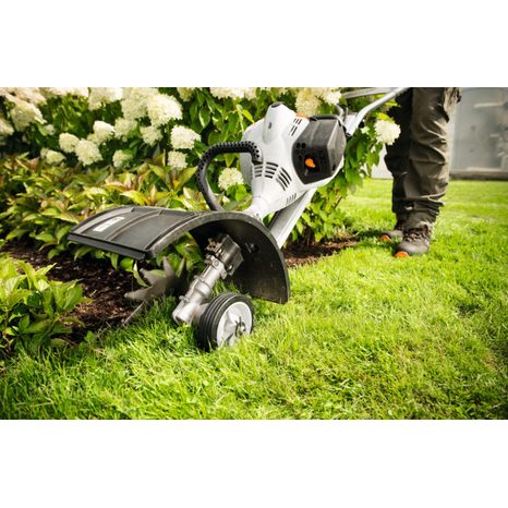 Ořezávač hran trávníků STIHL FC-MM - 2