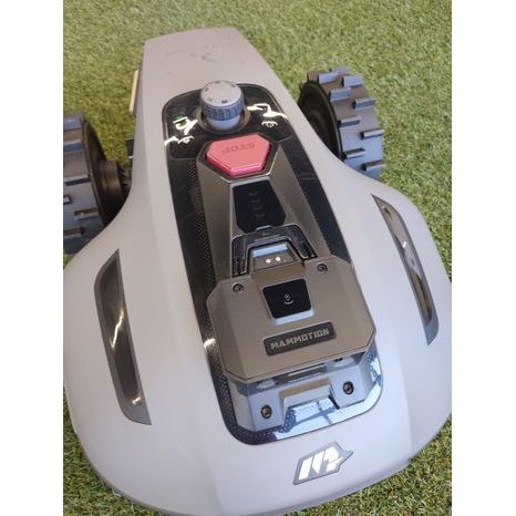 Použita - Robotická sekačka Mammotion YUKA mini 800 - 2