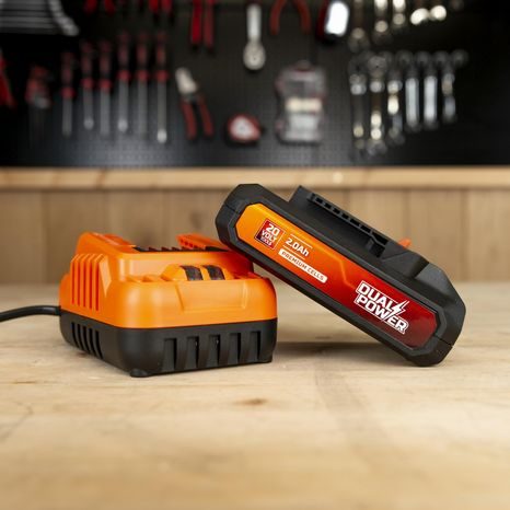 Súprava nabíjačky a akumulátor Powerplus 20V/2,0Ah POWDP90620 - 4