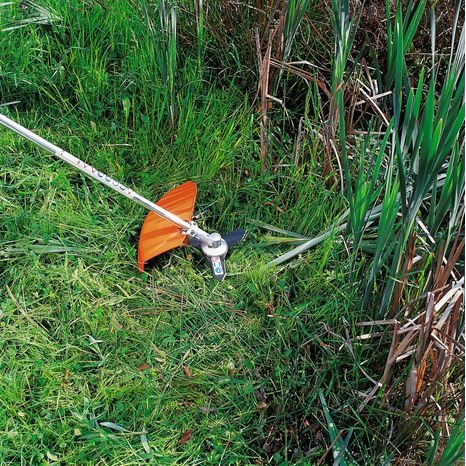 Trojcípý vyžínací nůž STIHL BrushCut 350-3 - 2