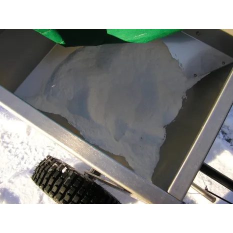 Tažné rozmetadlo za kultivátor VARES RVK 200 - 15