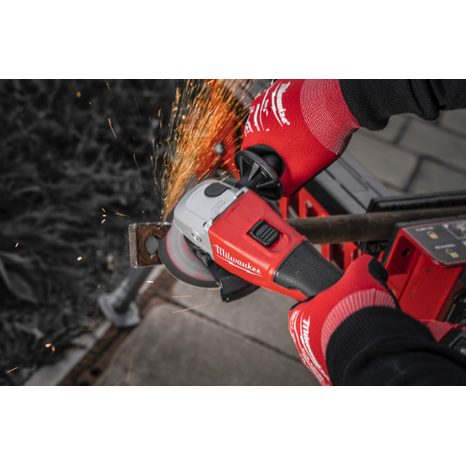 Aku úhlová bruska Milwaukee M18 BLSAG125X-402X 4933492644 - 13