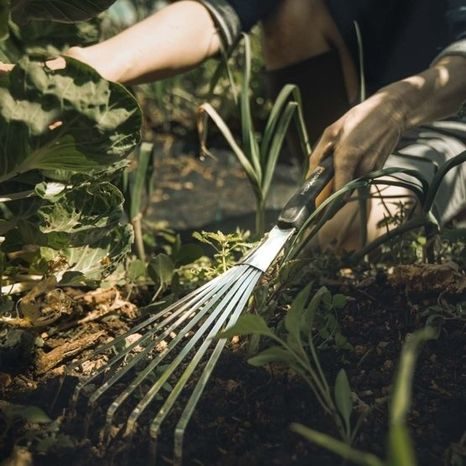 Hrábě ruční Fiskars Xact™ 1027044 - 6