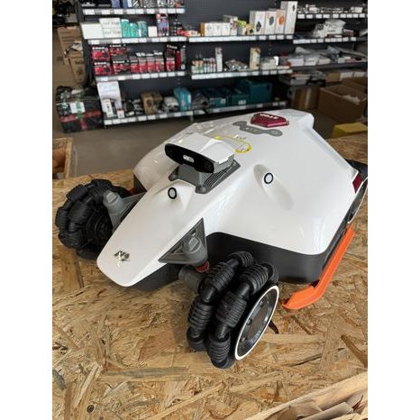 Použito - Robotická sekačka Mammotion LUBA 2 AWD 3000X - 2